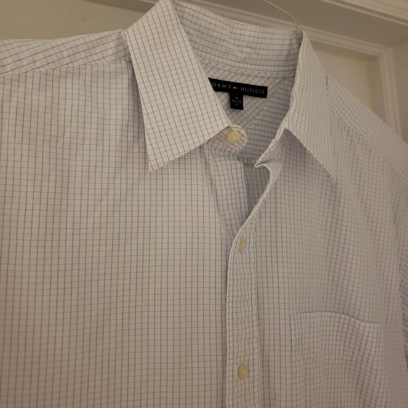 TOMMY HILFIGER: DRESS SHIRT. Size- L - Picture 8 of 11